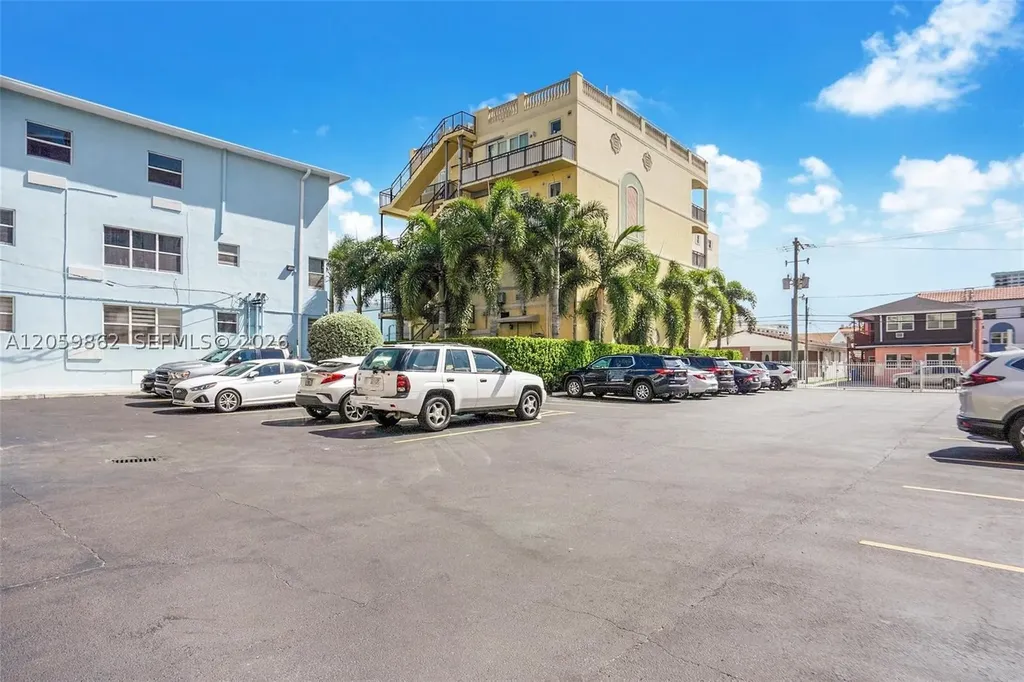 326 Harrison Street Hollywood FL 33019