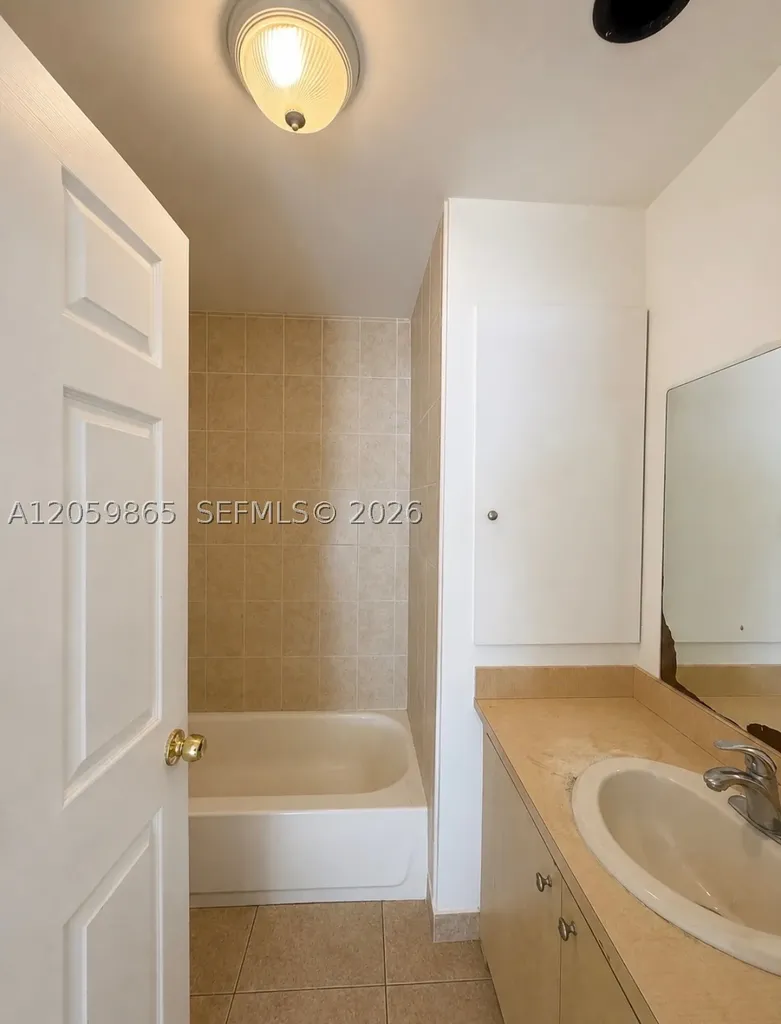 5202 NE 14th Terrace Pompano Beach FL 33064