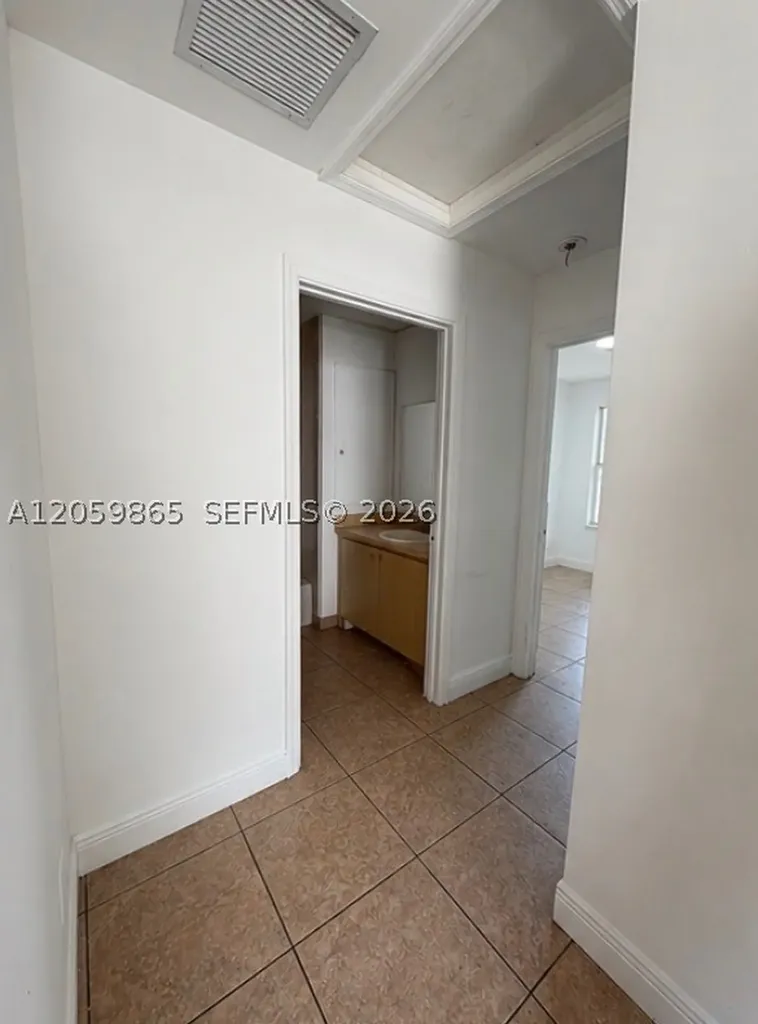 5202 NE 14th Terrace Pompano Beach FL 33064