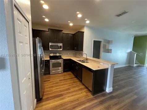 9038 Shepton Street Orlando FL 32825