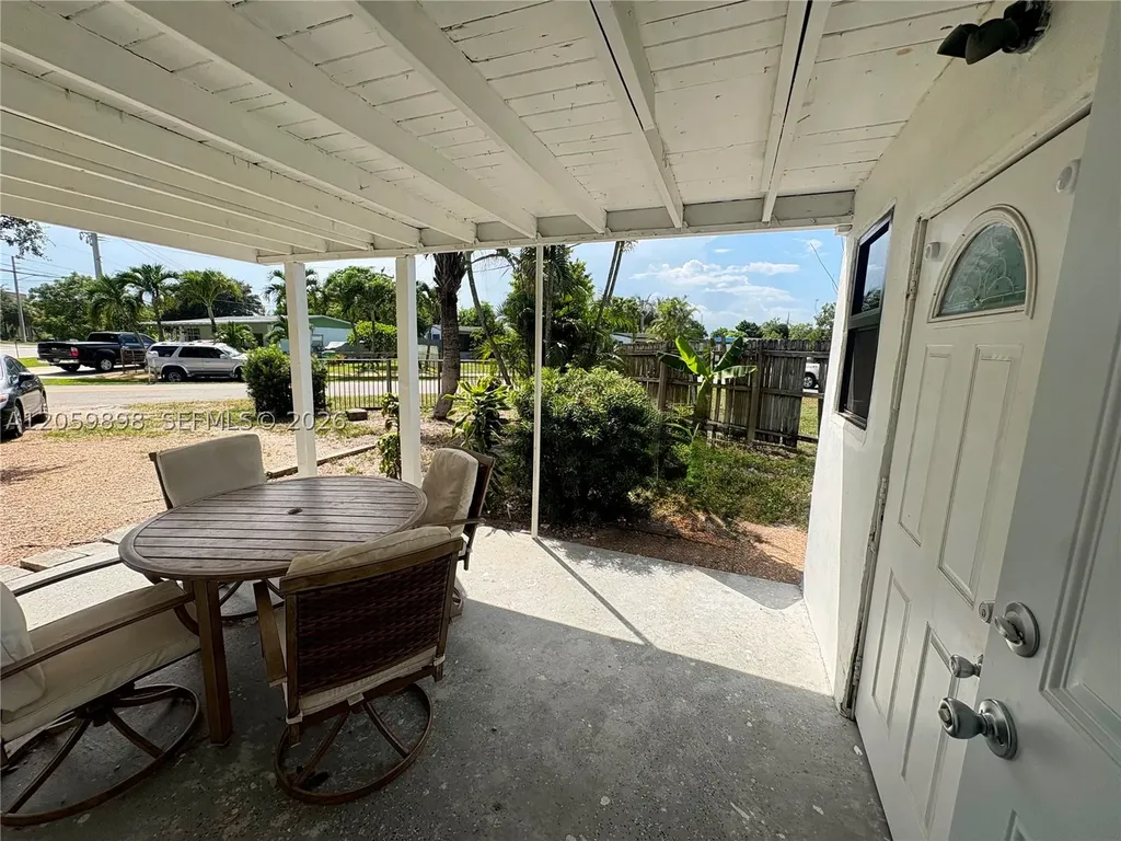929 SW 10th Avenue Delray Beach FL 33444