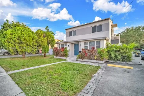 3030 NW 16th Street Miami FL 33125