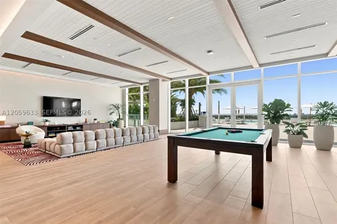 2411 Laguna Circle North Miami FL 33181