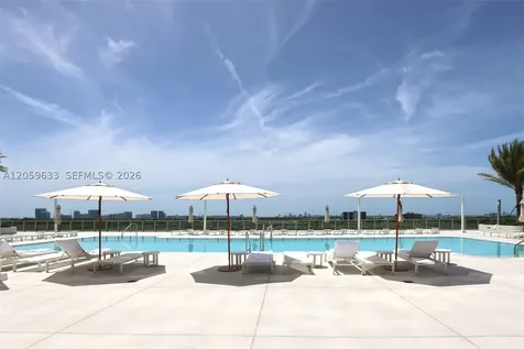 2411 Laguna Circle North Miami FL 33181