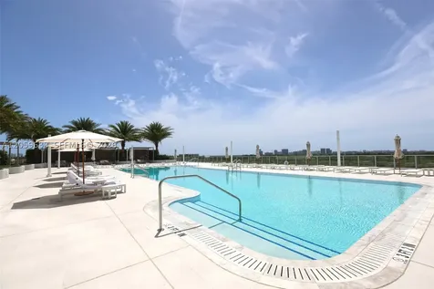 2411 Laguna Circle North Miami FL 33181