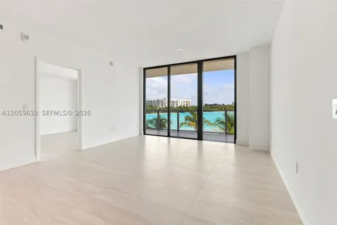 2411 Laguna Circle North Miami FL 33181