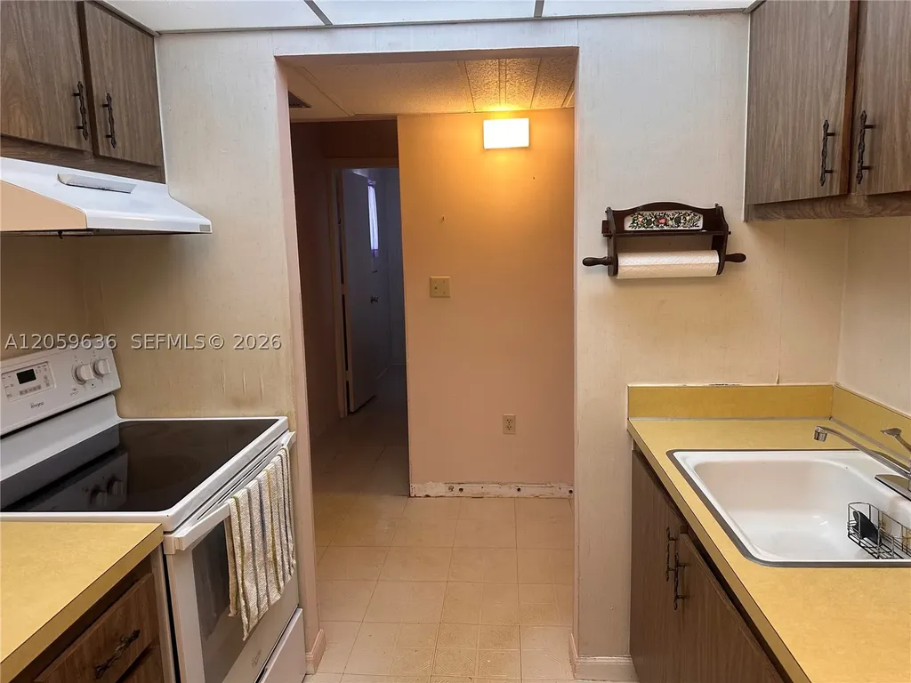 818 SW 9th Street Circle Boca Raton FL 33486
