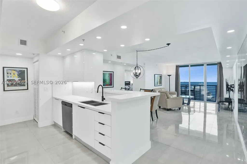 335 S Biscayne Boulevard Miami FL 33131
