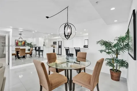 335 S Biscayne Boulevard Miami FL 33131