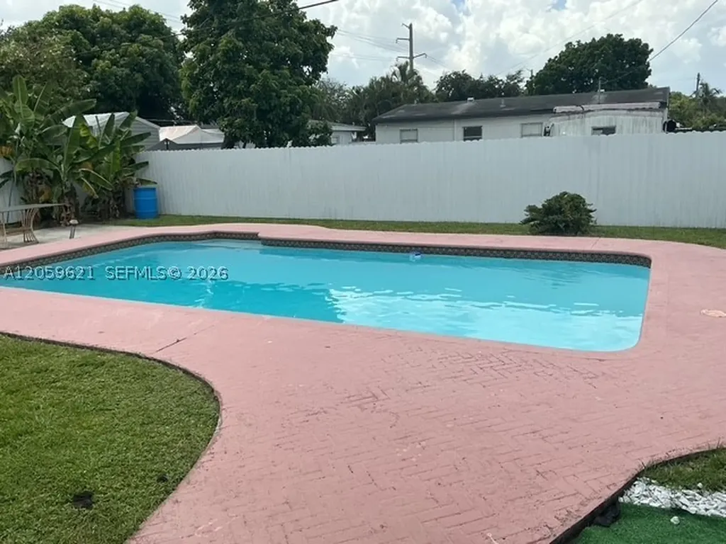 6404 Grant Court Hollywood FL 33024