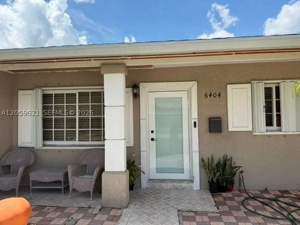 6404 Grant Court Hollywood FL 33024
