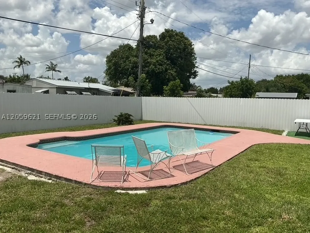 6404 Grant Court Hollywood FL 33024