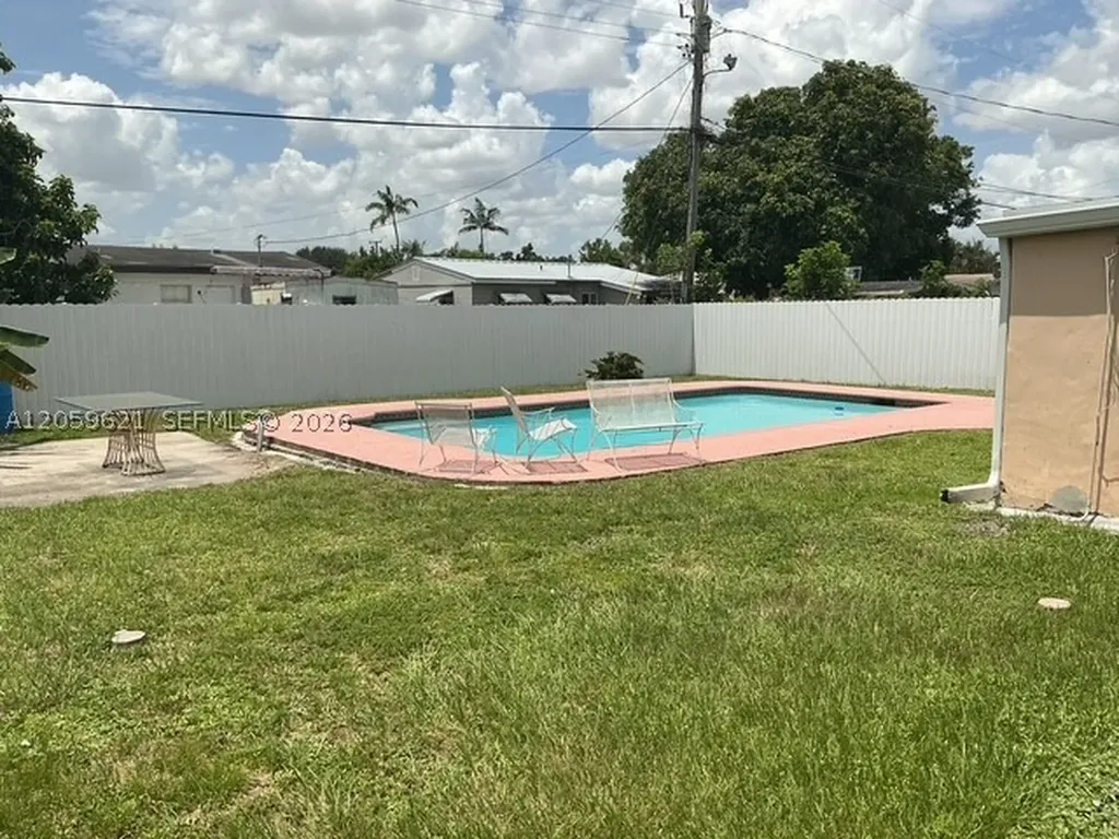 6404 Grant Court Hollywood FL 33024