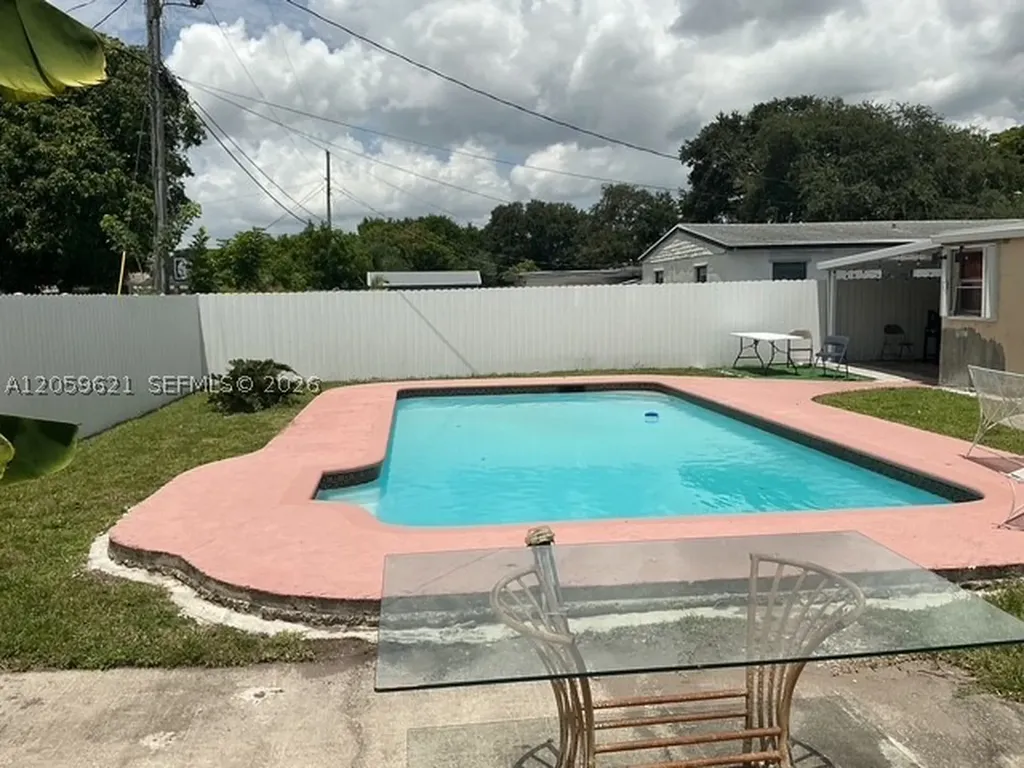 6404 Grant Court Hollywood FL 33024