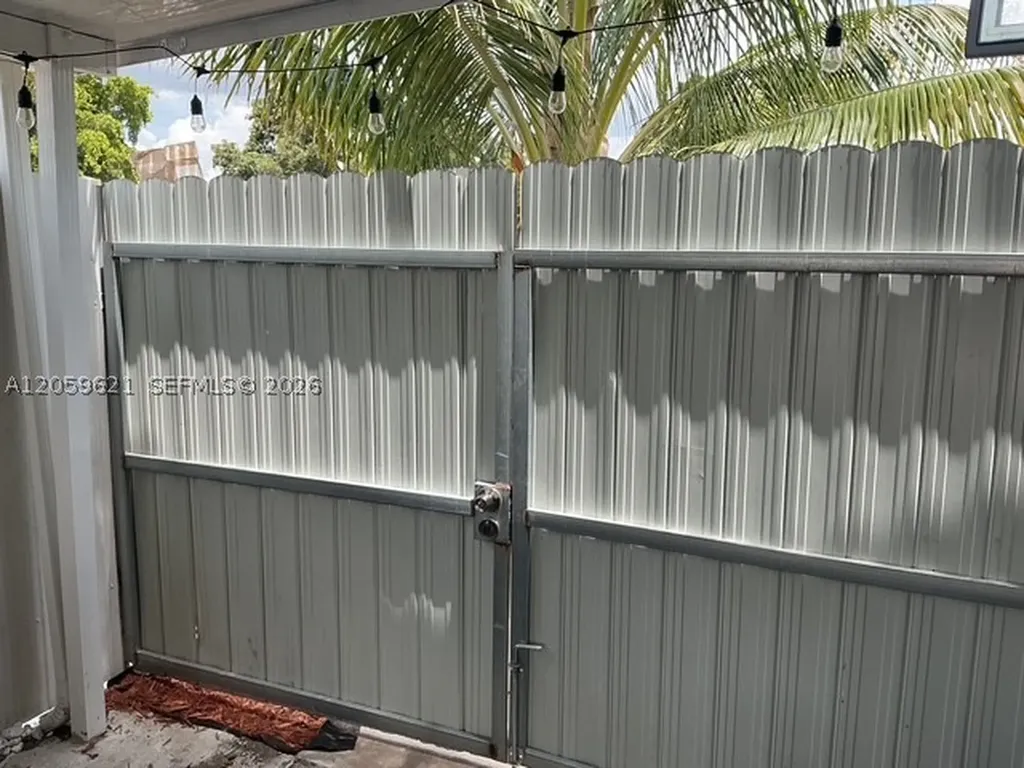 6404 Grant Court Hollywood FL 33024