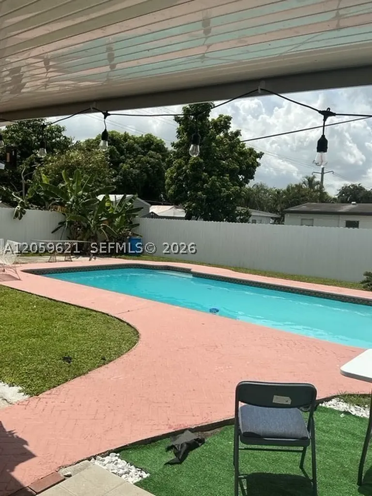 6404 Grant Court Hollywood FL 33024