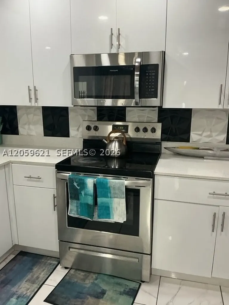 6404 Grant Court Hollywood FL 33024