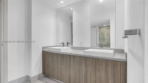 801 S Miami Avenue Miami FL 33130