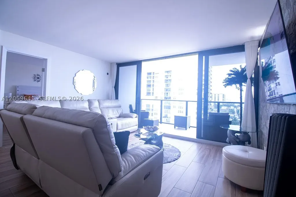 2301 S Ocean Drive Hollywood FL 33019
