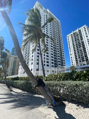 2301 S Ocean Drive Hollywood FL 33019