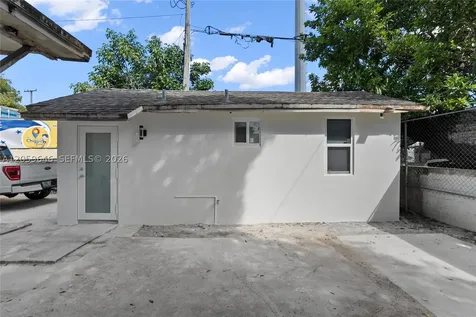 129 SW 9th Avenue Miami FL 33130