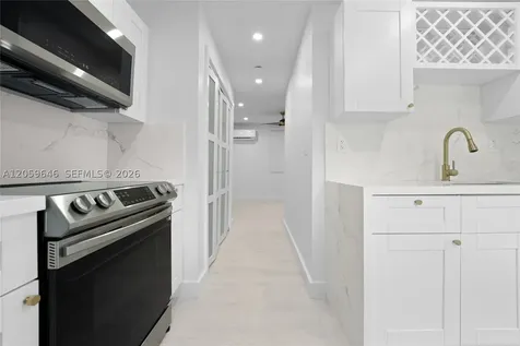 129 SW 9th Avenue Miami FL 33130