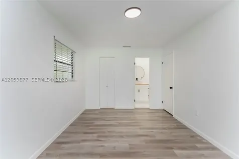 931 NE 199th Street Miami FL 33179
