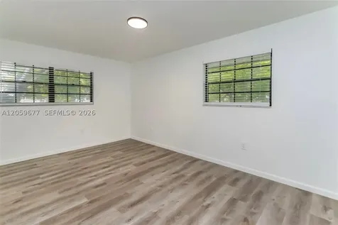 931 NE 199th Street Miami FL 33179