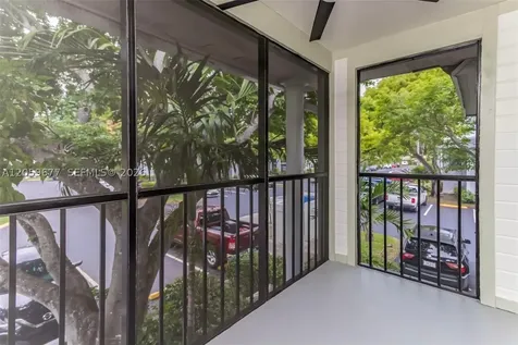 931 NE 199th Street Miami FL 33179