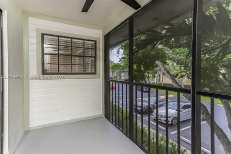 931 NE 199th Street Miami FL 33179