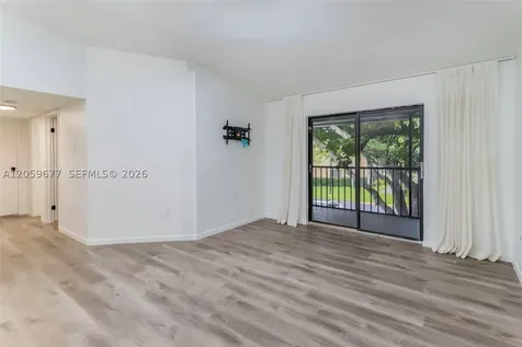 931 NE 199th Street Miami FL 33179