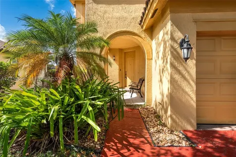 5271 SW 141st Terrace Miramar FL 33027