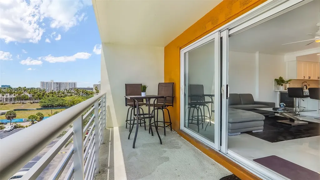 2900 NE 30th Street Fort Lauderdale FL 33306