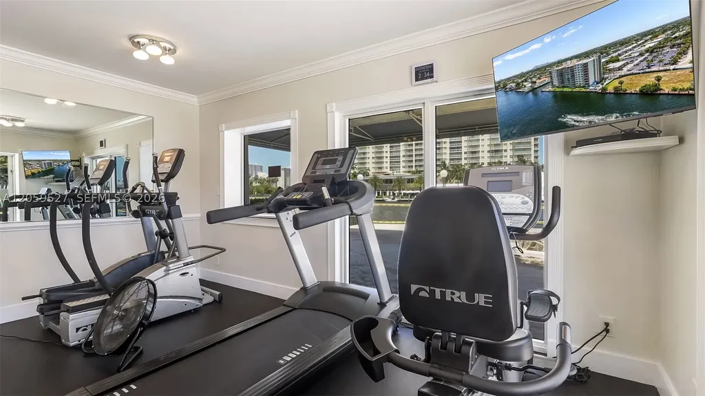 2900 NE 30th Street Fort Lauderdale FL 33306