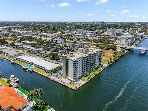 2900 NE 30th Street Fort Lauderdale FL 33306