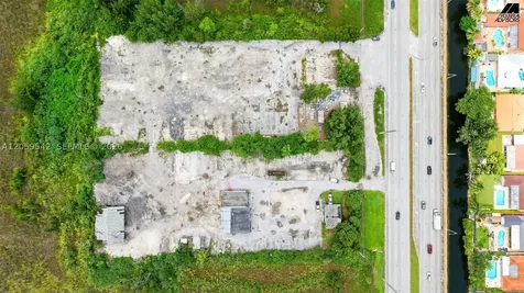90 NW 137th Avenue Miami FL 33182