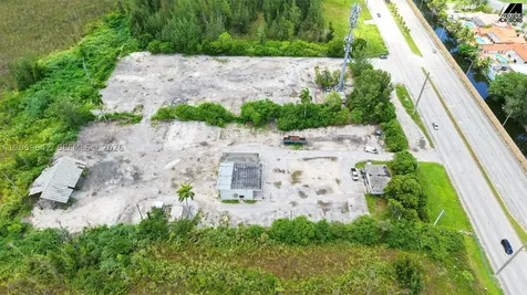90 NW 137th Avenue Miami FL 33182