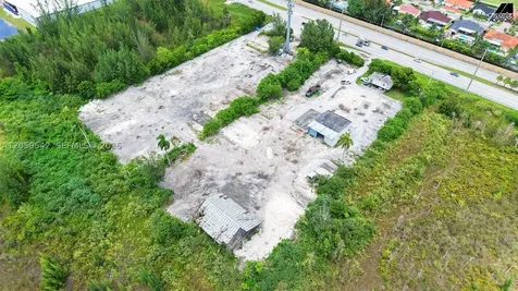 90 NW 137th Avenue Miami FL 33182