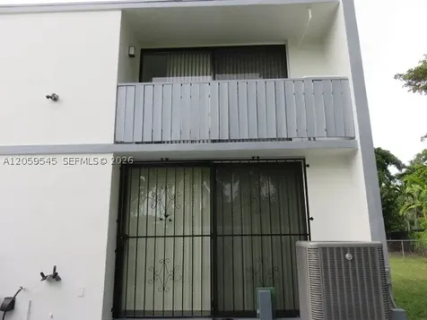 12300 SW 18 Te Miami FL 33175