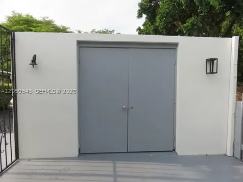 12300 SW 18 Te Miami FL 33175