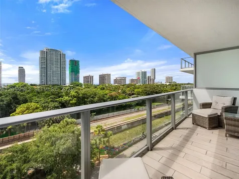 1600 SW 1st Avenue Miami FL 33129