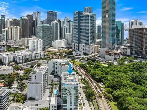 1600 SW 1st Avenue Miami FL 33129