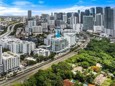 1600 SW 1st Avenue Miami FL 33129