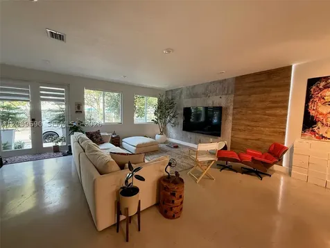 10448 NW 67th Street Doral FL 33178