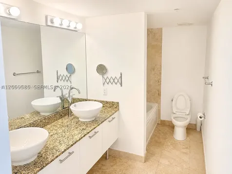 41 SE 5th Street Miami FL 33131