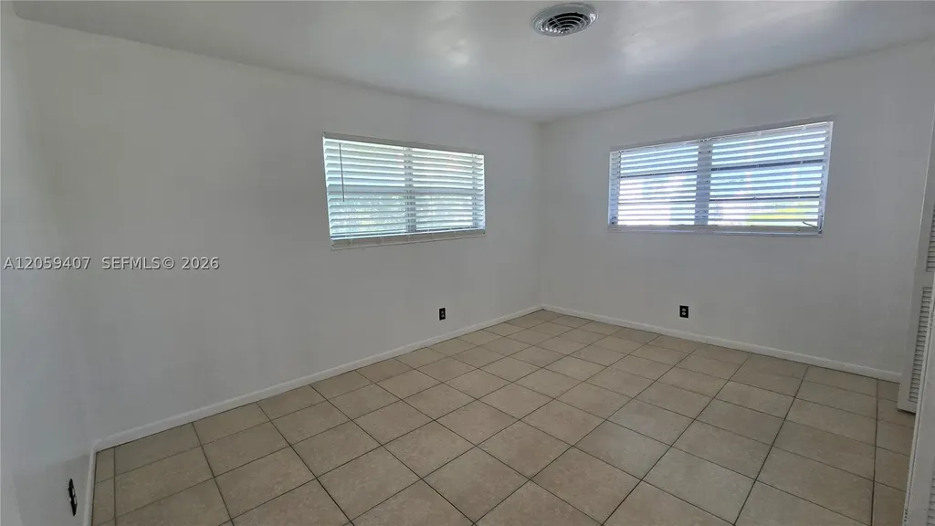 2801 NE 49th Street Fort Lauderdale FL 33308