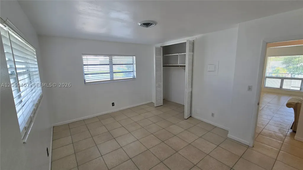 2801 NE 49th Street Fort Lauderdale FL 33308