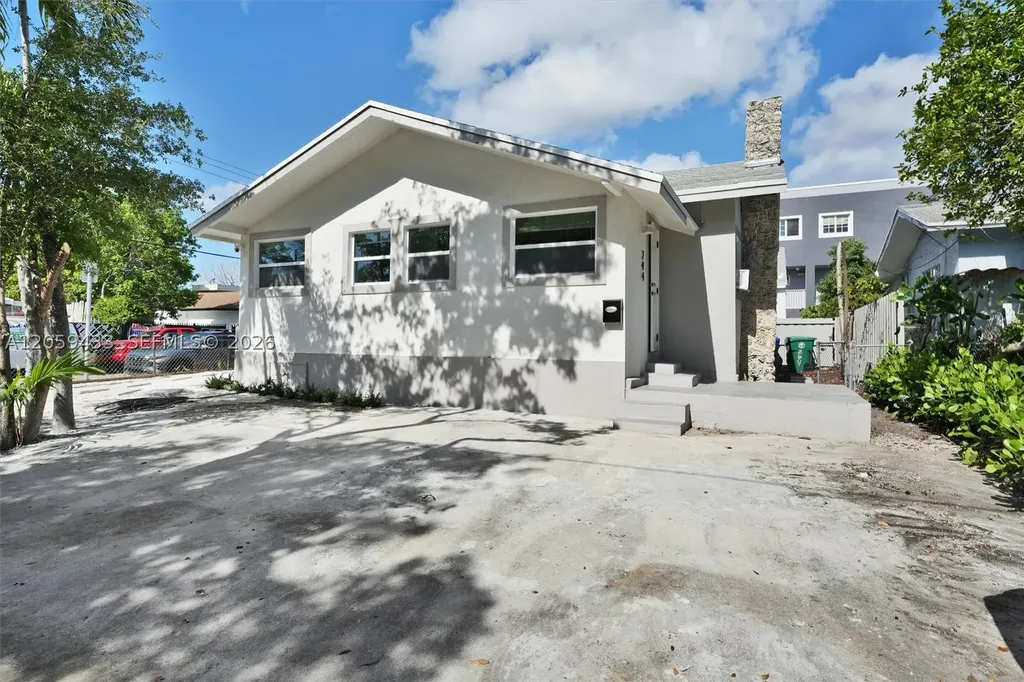 244 SW 14th Avenue Miami FL 33135