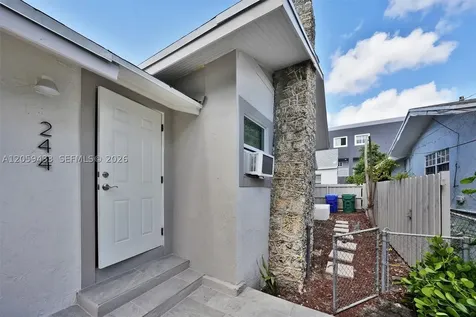244 SW 14th Avenue Miami FL 33135