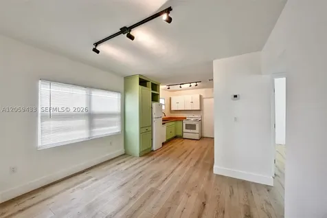 244 SW 14th Avenue Miami FL 33135